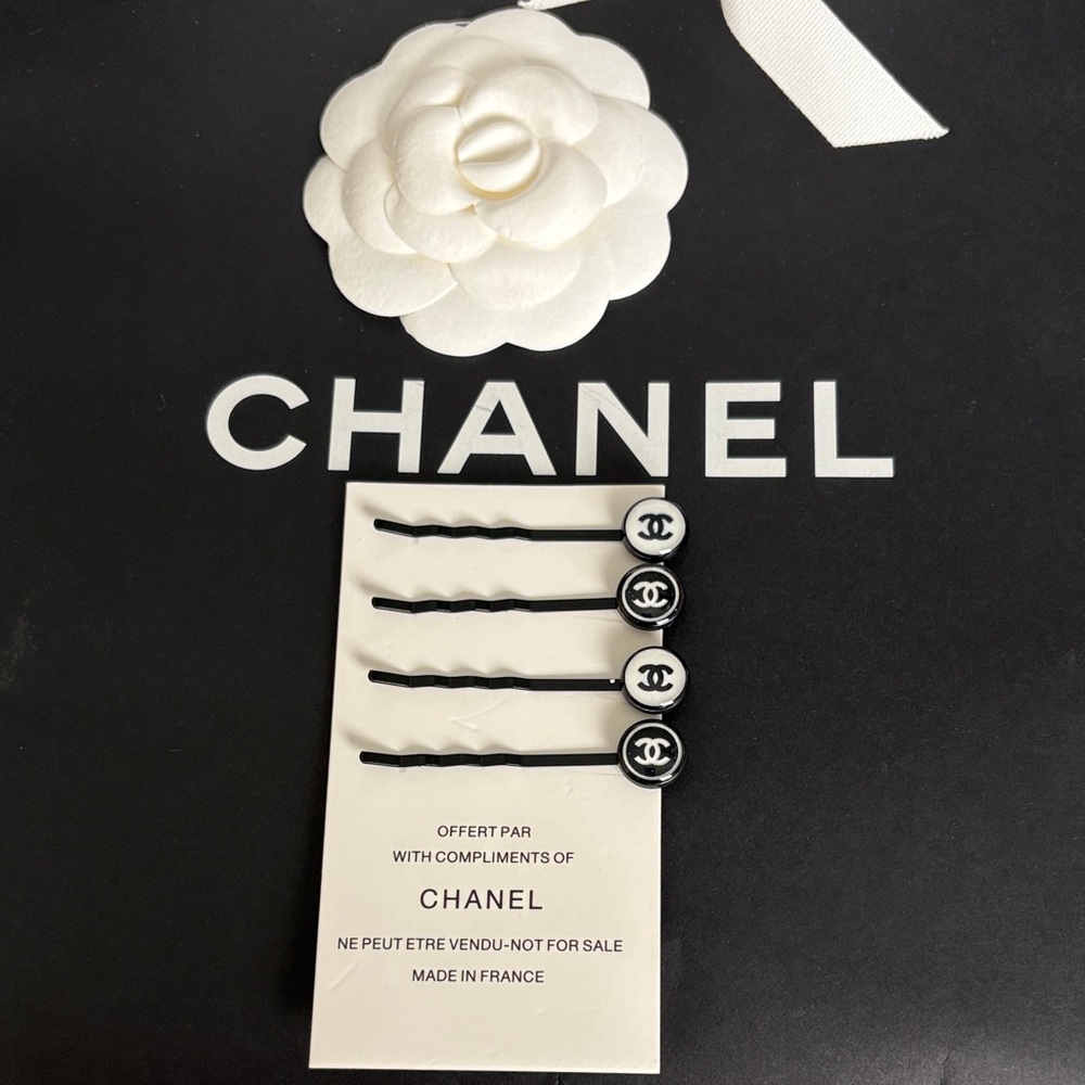 🩷 CHANEL BEAUTY Black and White Hair Pin Collection BAG BUNDLE 🩷